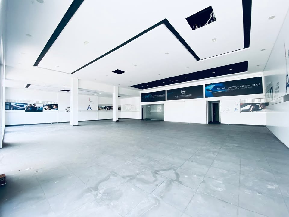 Nhà mặt tiền Điện Biên Phủ - Thanh Khê, Đà Nẵng 200m² giá 70 triệu - Cho thuê lâu dài, vị trí đắc địa!