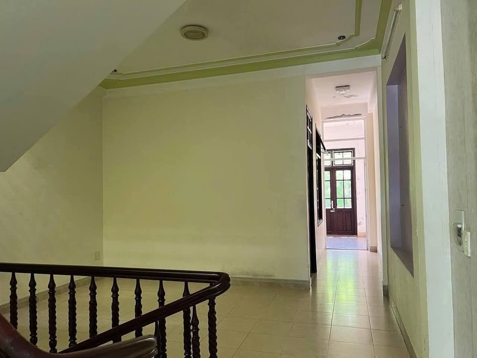 Nhà cho thuê 2 tầng mặt tiền Nguyễn Hữu Dật 100m² giá 16 triệu - Nhà trống sạch sẽ, nhận nhà ngay!