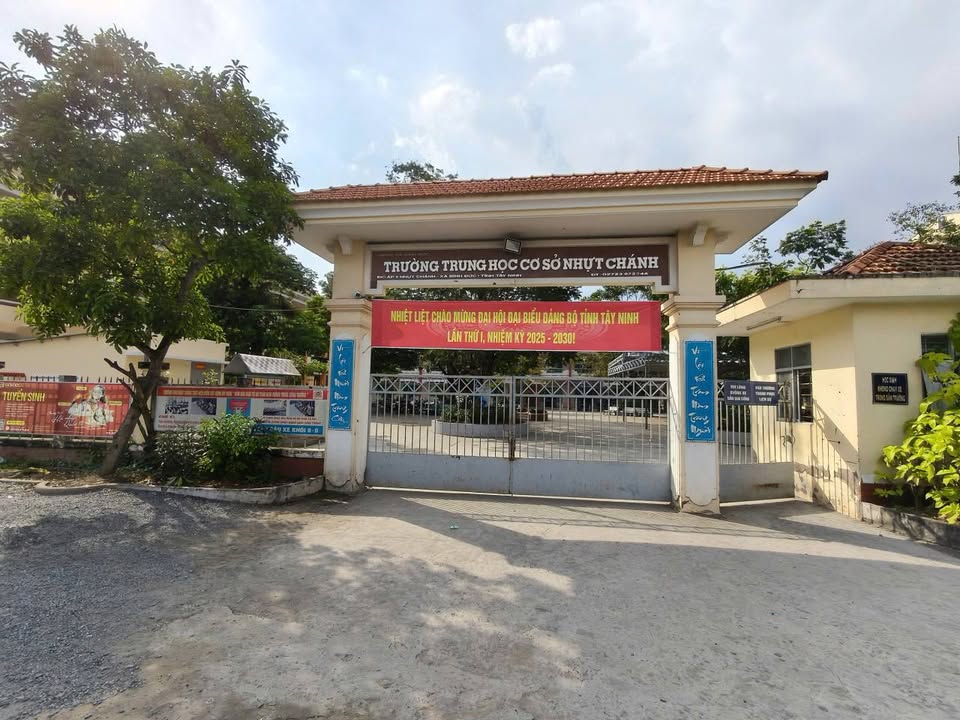 Nhà riêng Ấp 1, Nhựt Chánh 104m² giá 2.2 tỷ - Khu vực kinh doanh sầm uất!