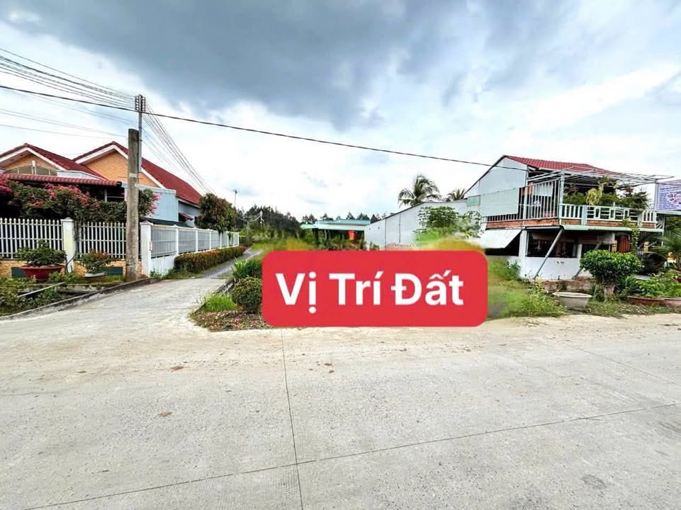 Đất thổ cư 234m² tại Thạnh Đức, Bến Lức, giá chỉ 2.8 tỷ - Đầu tư sinh lời ngay!