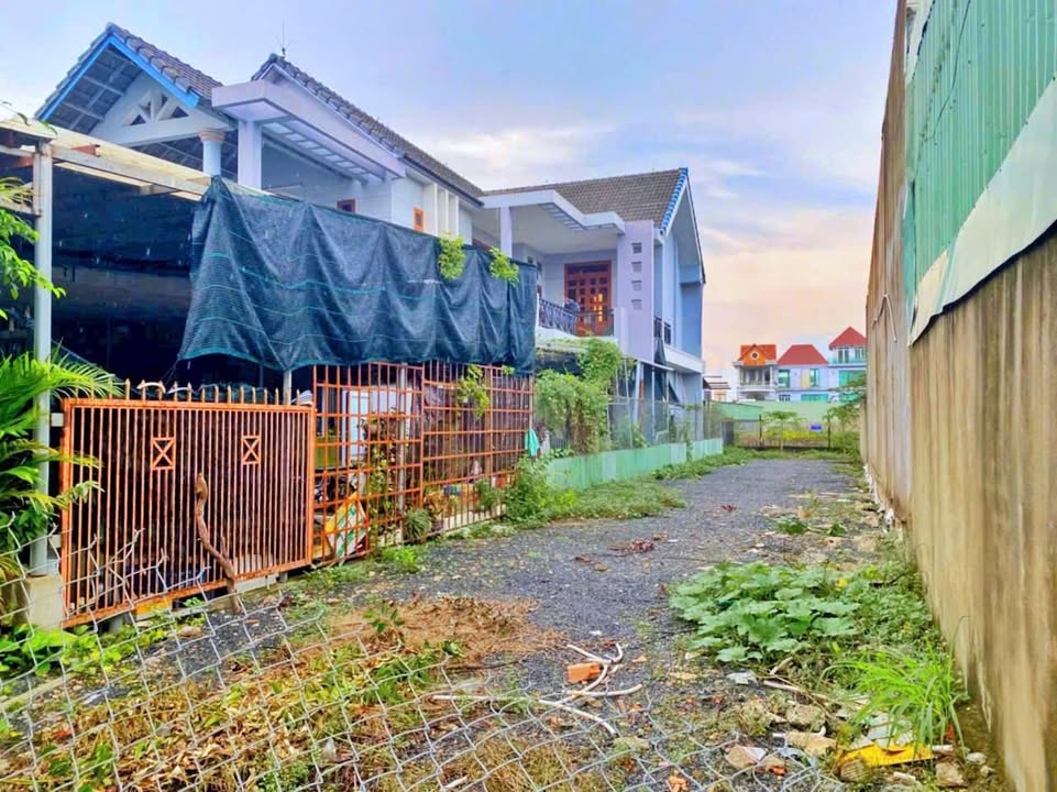 Bán lô đất mặt tiền đường Hồ Hòa, Tân Phong, 190m² giá 6 tỷ - Đầu tư tuyệt vời!