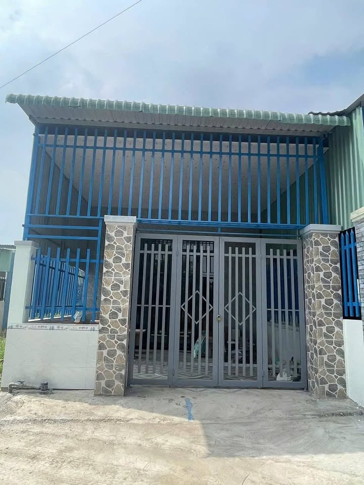 Nhà mới gác lửng tại Long Thọ, Nhơn Trạch 115m² giá 1.2 tỷ - Sổ hồng riêng, an toàn xe ô tô!