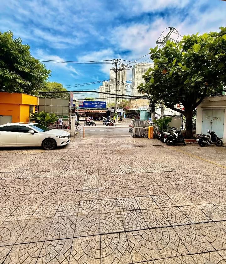 Shophouse cao cấp Quận 7 132m² giá 6.88 tỷ - Đầu tư sinh lời ngay!