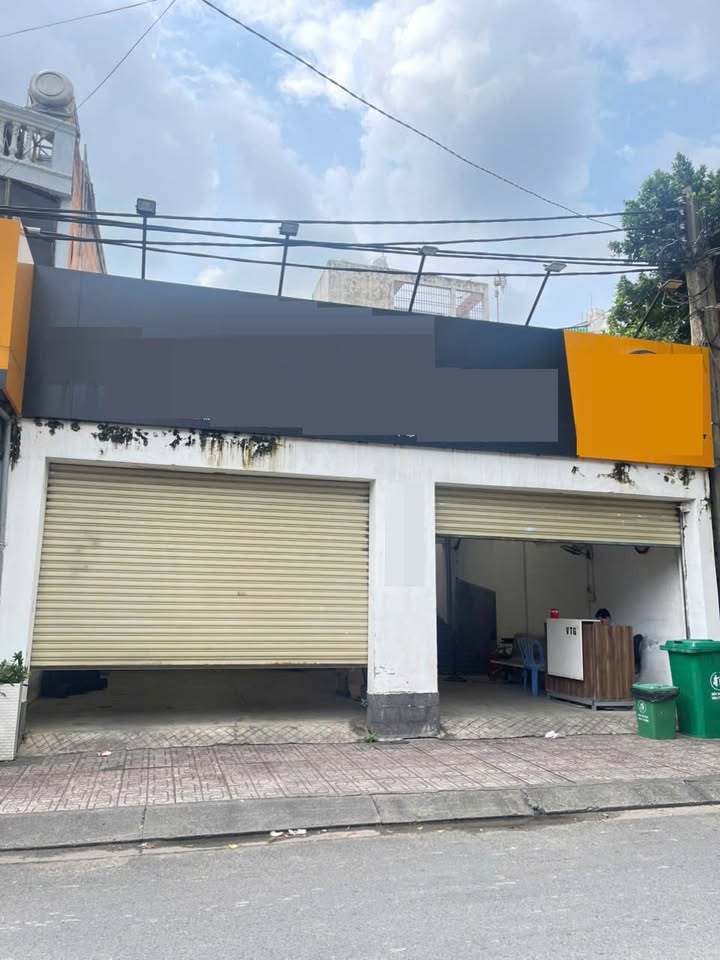 Nhà mặt tiền Trần Văn Quang 240m² giá 52 triệu - Khu vực kinh doanh sầm uất!