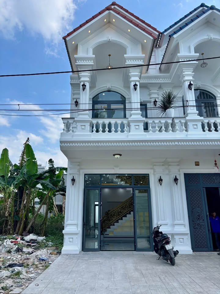 Nhà phố Phong Điền 75m² giá 3.5 tỷ - Kiểu cổ điển sang trọng, chính chủ!