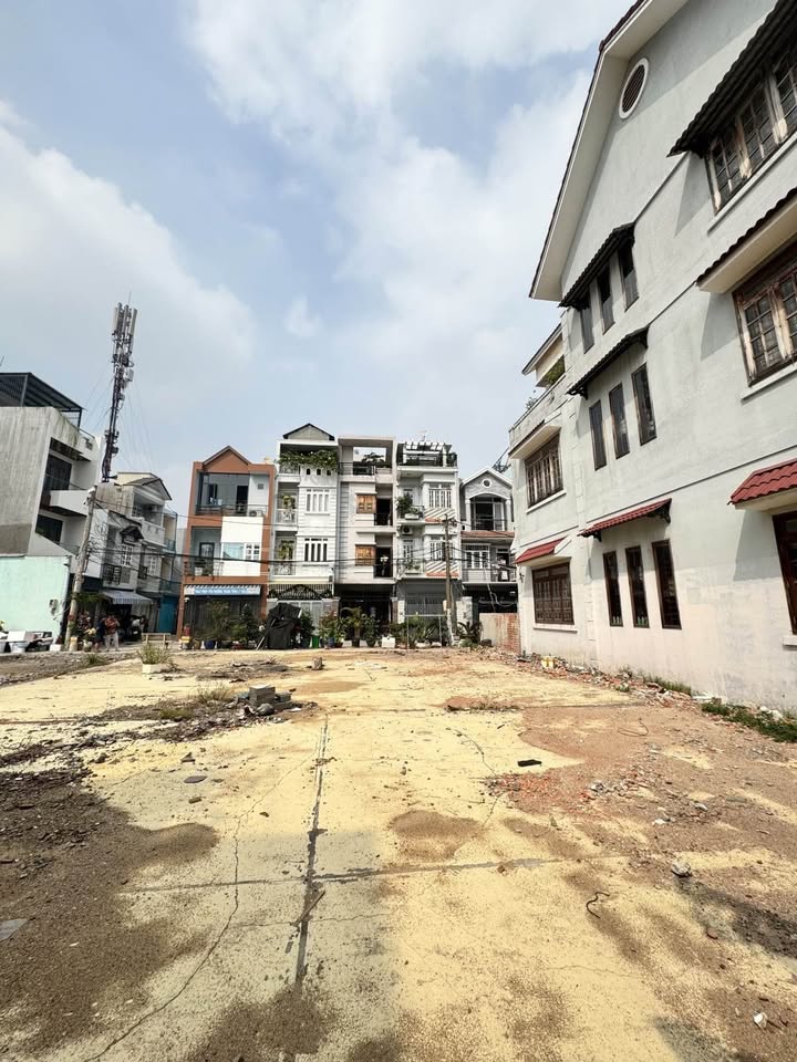 Nhà phố Đỗ Xuân Hợp, Thủ Đức 97m² giá 8 tỷ - Vị trí trung tâm, thuận tiện sinh sống!