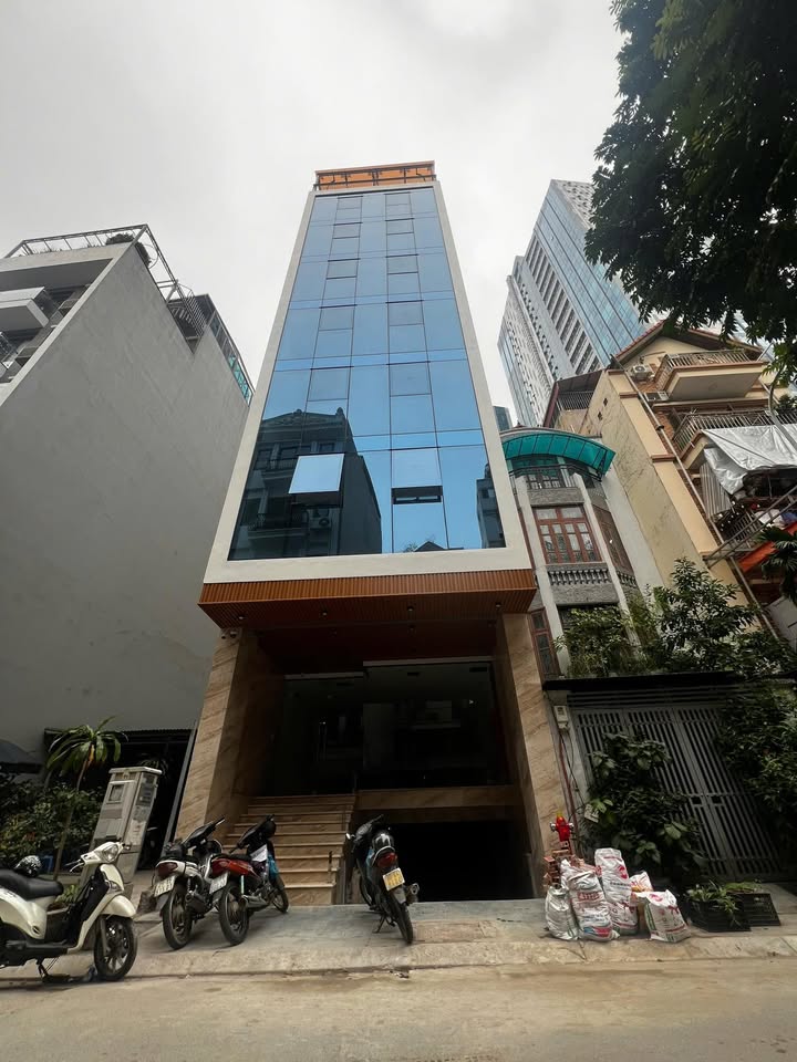 Cho thuê toà Building 115m² ngõ 603 Lạc Long Quân - Miễn phí 2 tháng đầu
