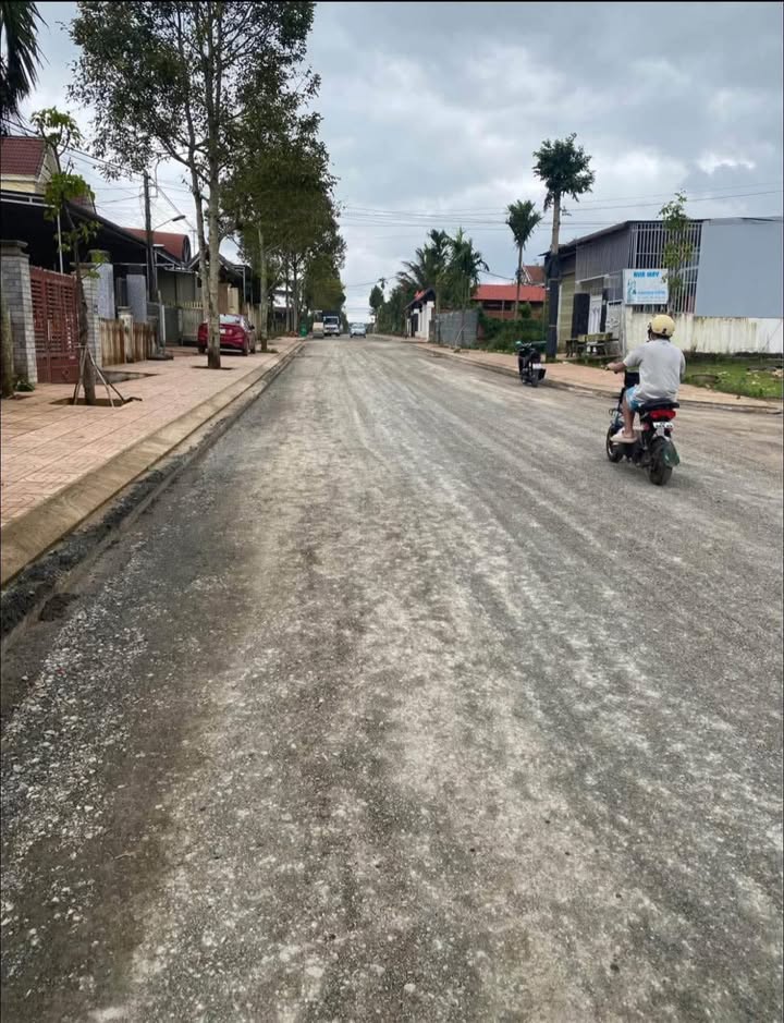 Đất nền đường Trần Phú, Krông Năng 50m² giá 2.6 tỷ - Khu dân cư sầm uất, tiện ích đầy đủ!