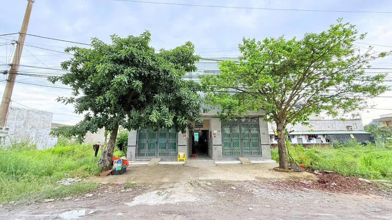 Dãy nhà trọ 8 phòng + 2 ki-ốt tại Đức Hòa, Long An - Đầu tư sinh lời ngay!