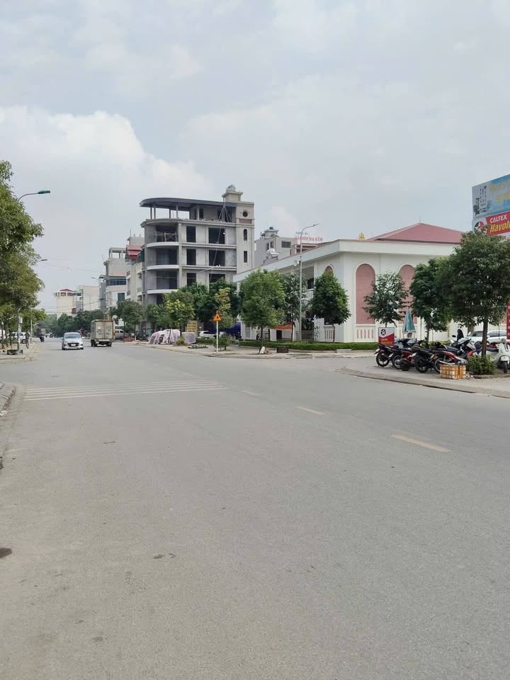 Đất nền mặt tiền đường Nguyễn Quyền 82m² - Cơ hội đầu tư lý tưởng!