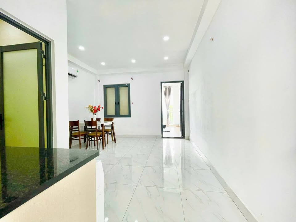 Nhà nhỏ cho thuê đường Kênh 19/05, quận Tân Phú giá 7 triệu - Full nội thất cao cấp!