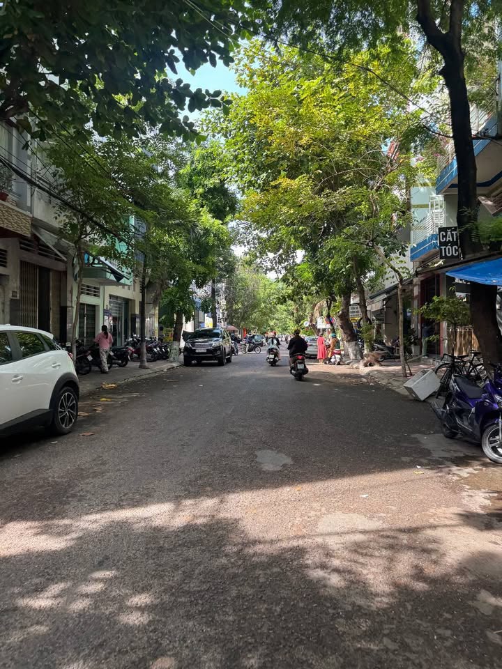 Nhà mặt tiền 127m² đường Trần Cao Vân - Đầu tư sinh lời 20 triệu/tháng!