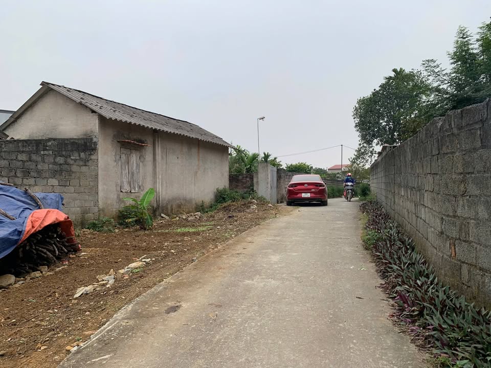 Đất nền Lương Sơn 1700m² giá 6.8 tỷ - Cơ hội đầu tư hiếm có!