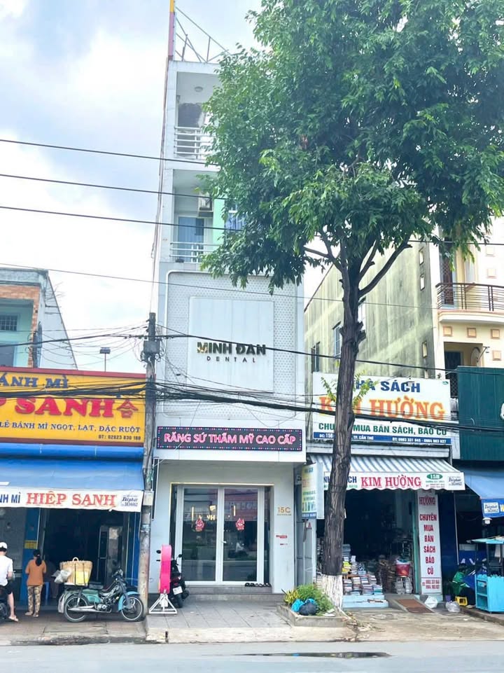 Bán nhà mặt tiền đường 3/2, quận Ninh Kiều, Cần Thơ, 88m² giá 17 tỷ - Đầu tư sinh lời!