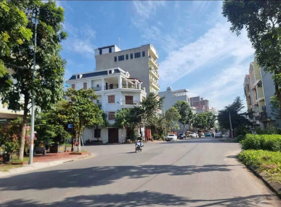 Đất nền mặt tiền Nguyễn Quyền 144m² giá chỉ 2x tỷ - Cơ hội đầu tư tuyệt vời!