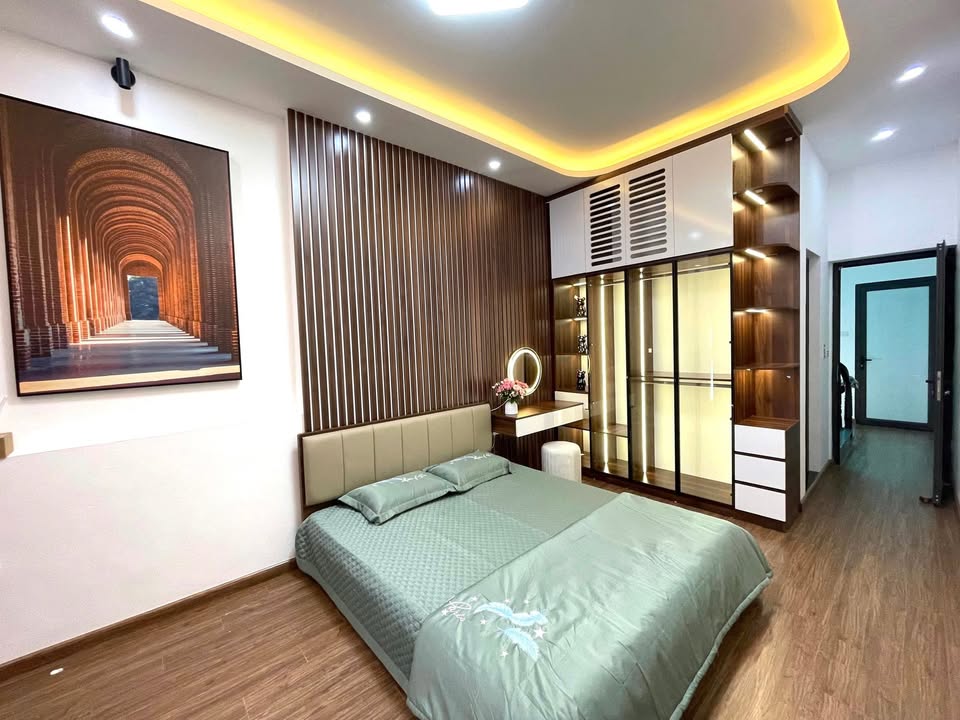 Nhà mặt ngõ thông kinh doanh Đống Đa 41m² giá 11.8 tỷ - Cơ hội vàng không thể bỏ lỡ!