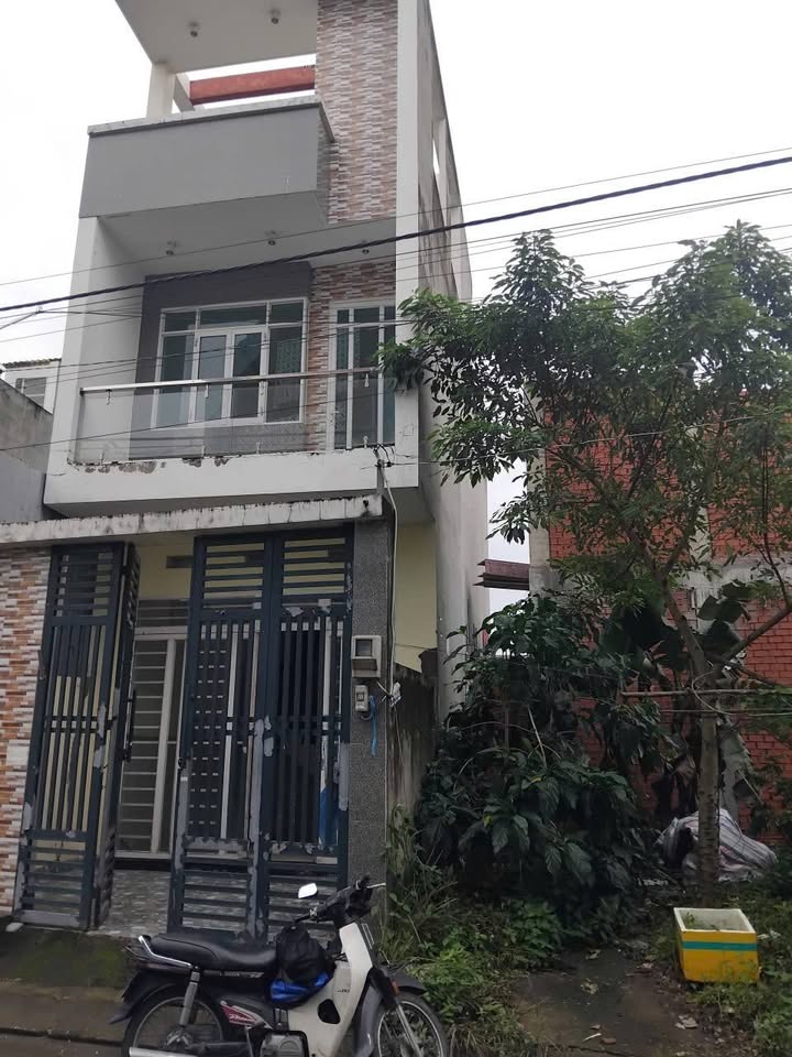 Nhà 3 tầng Trường Thạnh, Thủ Đức 55m² giá 5.2 tỷ - Pháp lý đầy đủ, xe hơi vào nhà!