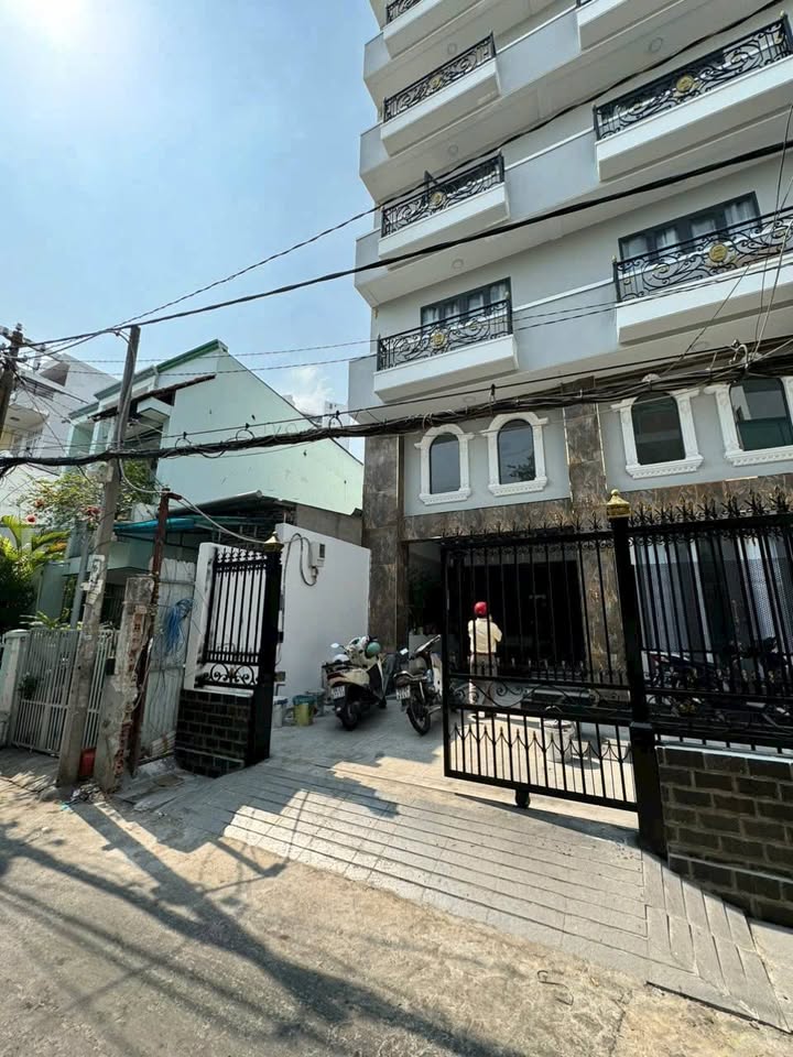 Căn hộ dịch vụ 27 phòng Quận Bình Thạnh 203m² giá 45 tỷ - Đầu tư sinh lời ngay!