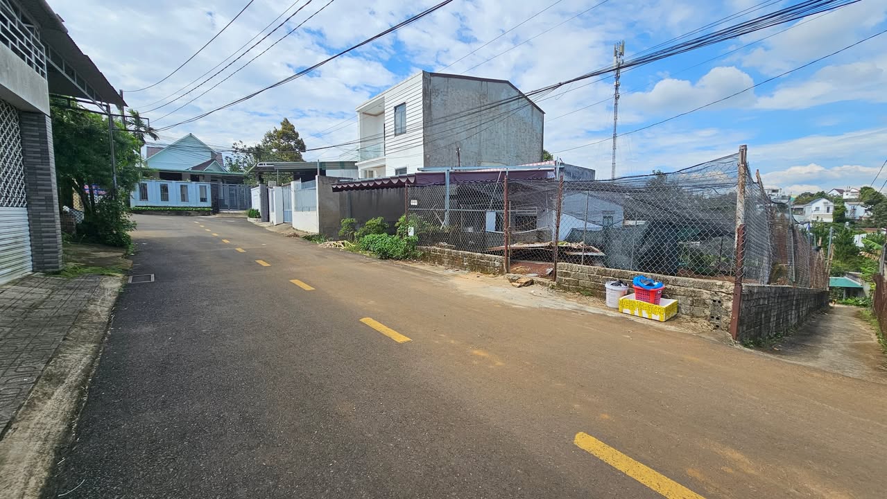 Đất 2 mặt tiền Hẻm 177 Lý Thường Kiệt, Bảo Lộc 262m² giá chỉ 3.7 tỷ - Cơ hội đầu tư tuyệt vời!