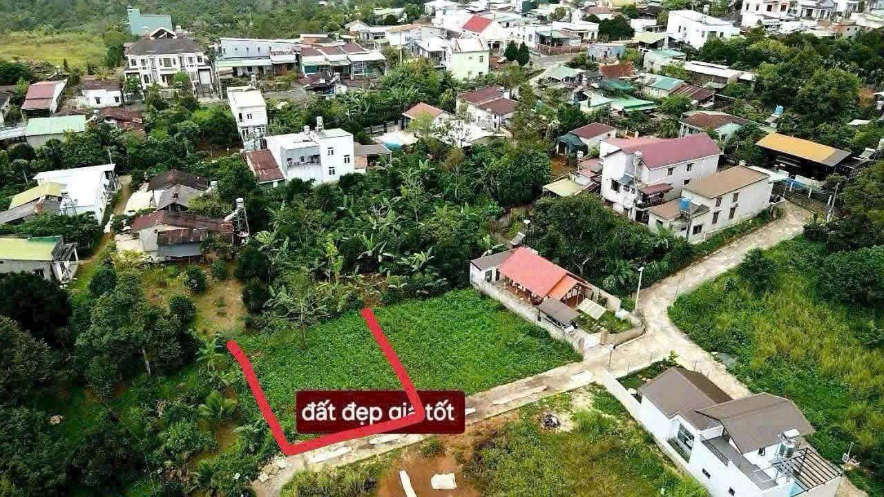 Đất chính chủ mặt tiền hẻm 41 Đinh Công Tráng, Bảo Lộc 315m² - Giá chỉ 2.2 tỷ!