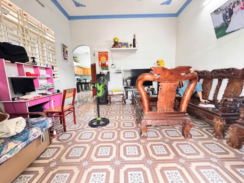 Nhà góc Hai Bà Trưng, Dĩ An 92m² giá 4 tỷ - Đầu tư sinh lời ngay!