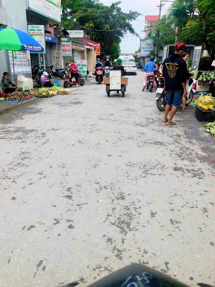 Đất thổ cư An Hưng An Dương 66m² giá 1.3 tỷ - Vị trí trung tâm tiện ích gần chợ!