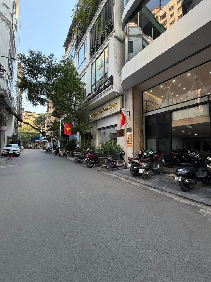 Đất phân lô ô tô tránh tại Nghi Tàm, Tây Hồ 80m² giá nhỉnh 17 tỷ - Cơ hội đầu tư hấp dẫn!