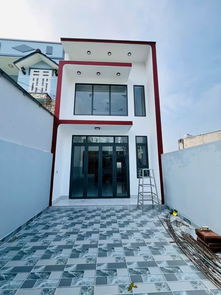 Nhà mặt tiền Củ Chi 110m² giá 3.95 tỷ - Vị trí kinh doanh sầm uất!