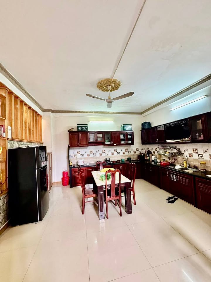 Nhà phố 3 tầng tại Hai Bà Trưng, Quy Nhơn 108m² giá 6 tỷ - Ô tô vào tận nhà!