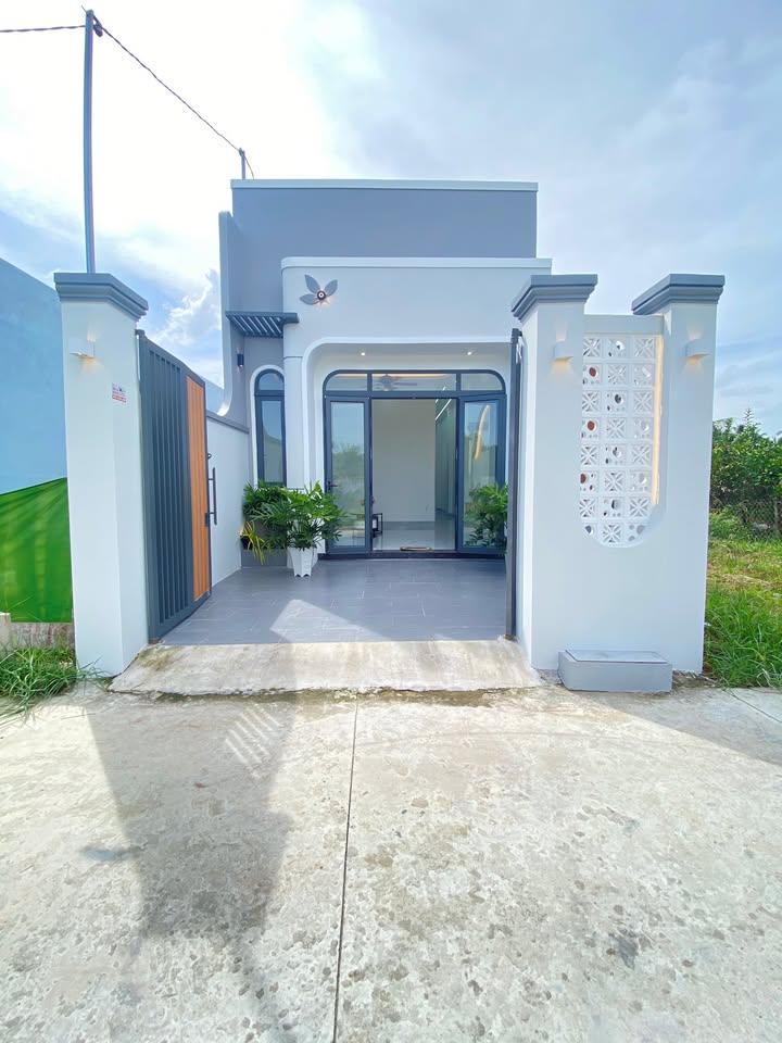 Nhà mới Long Hòa A Đạo Thạnh 81m² giá 1.33 tỷ - Sẵn sàng vào ở ngay!