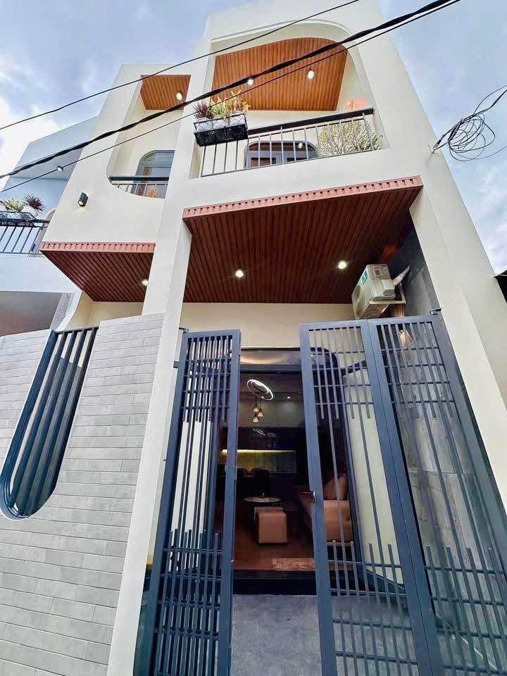 Nhà lầu đúc tại Phường 5, Mỹ Tho 55m² giá 2 tỷ - Full nội thất cao cấp, dọn vào ở ngay!