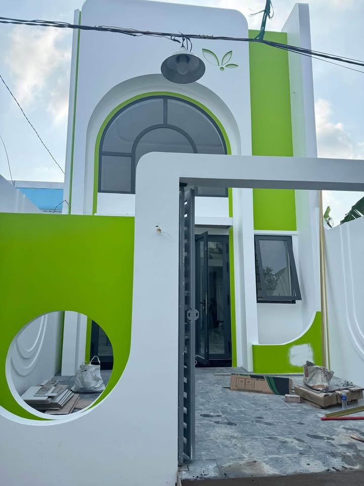 Nhà mới Mỹ Hưng 75m² giá 1.68 tỷ - Ô tô vi vu đến nhà!