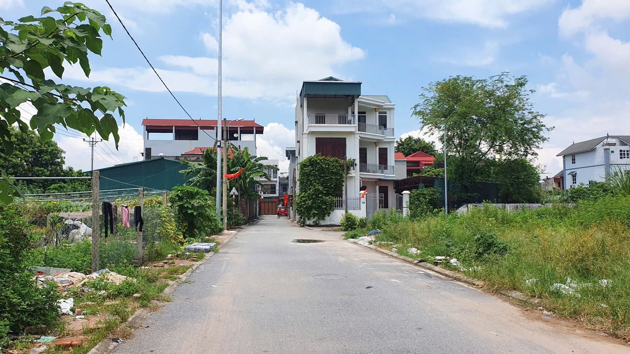 Nhà 3 tầng mới xây tại Phù Đổng, Gia Lâm - Giá chỉ 3 tỷ!