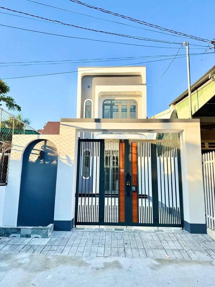 Nhà gác lửng 140m² hẻm 12 Nguyễn Văn Rốp, Tây Ninh - Sang trọng, hiện đại!