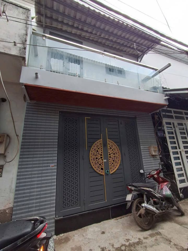 Nhà bán Bình Tân 28m² giá 1.5 tỷ - Nhà đẹp chỉ việc xách vali vào ở!