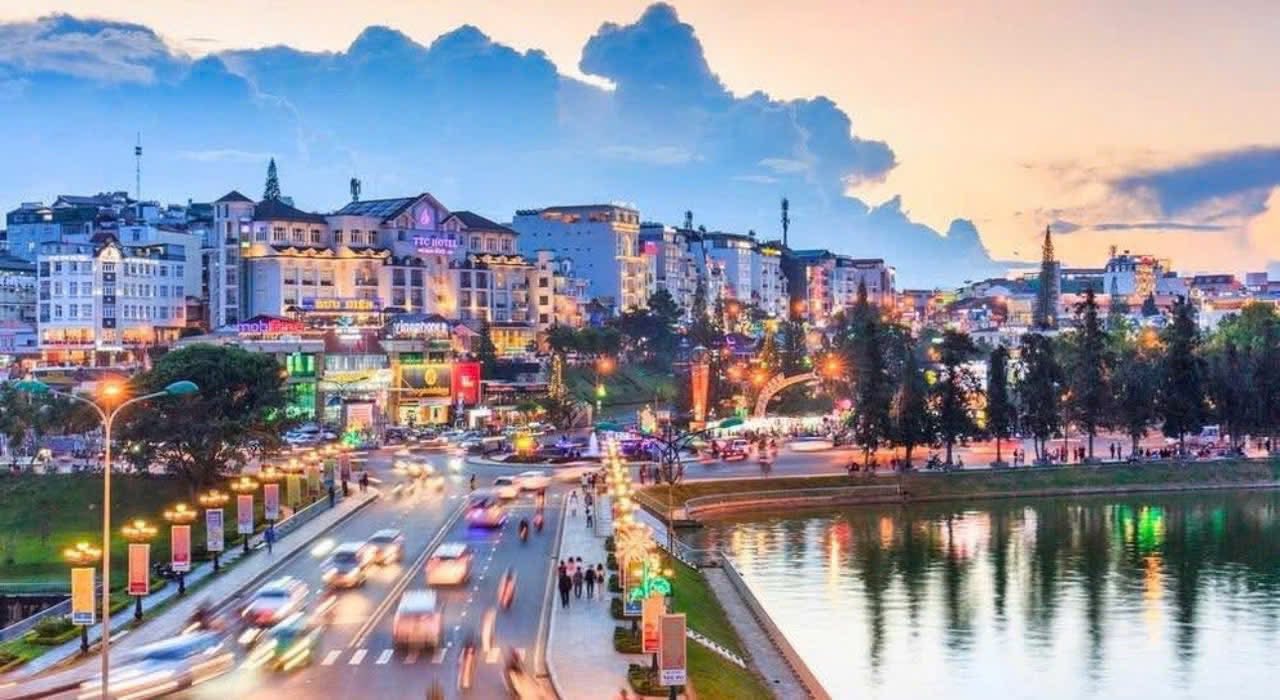 Đất nền hai mặt tiền Đà Lạt 2230m² giá 165 tỷ - Cơ hội đầu tư tuyệt vời!