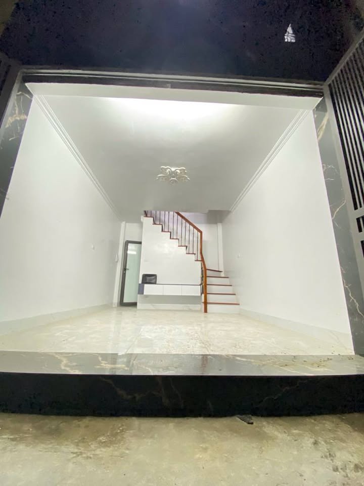 Nhà phố Lê Văn Hiến Bắc Từ Liêm 16m² giá 4 tỷ - Ngõ rộng ô tô tránh