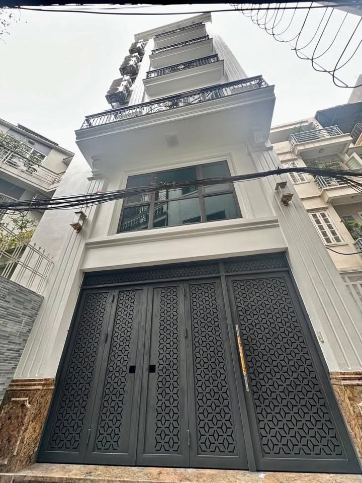 Căn hộ 7 tầng Đội Cấn 67m² giá 26 tỷ - Lô góc, thang máy, kinh doanh dòng tiền