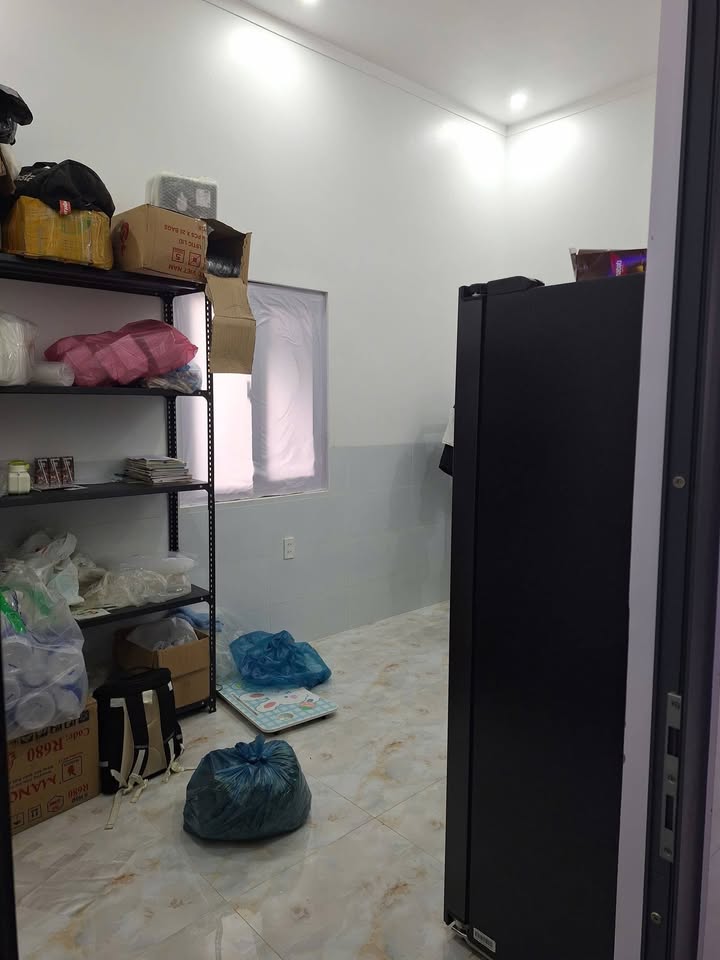 Nhà kiên cố khu phố 9, Phú Quốc 126m² giá 2 tỷ - Ô tô vào tận nhà!