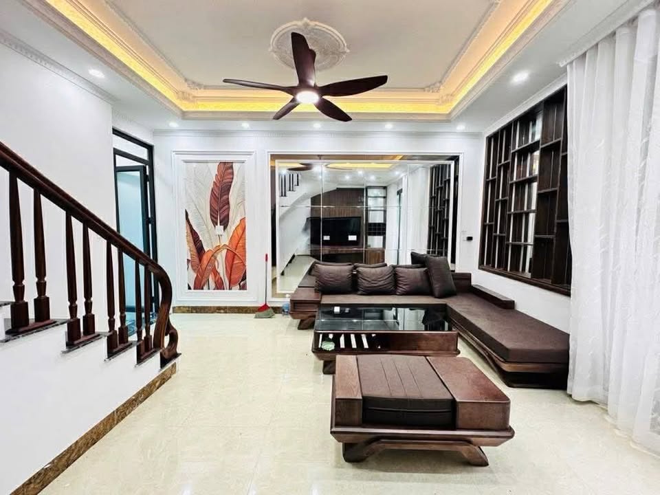 Nhà 5 tầng phố Lê Đức Thọ 40m² giá chỉ 7.2 tỷ - Đẹp ở ngay, vị trí đắc địa!