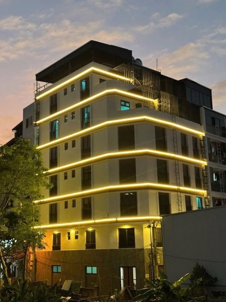 Nhà 8 tầng đường Hoè Thị, quận Nam Từ Liêm, diện tích 80m², giá 24 tỷ - Đầu tư sinh lời ngay!