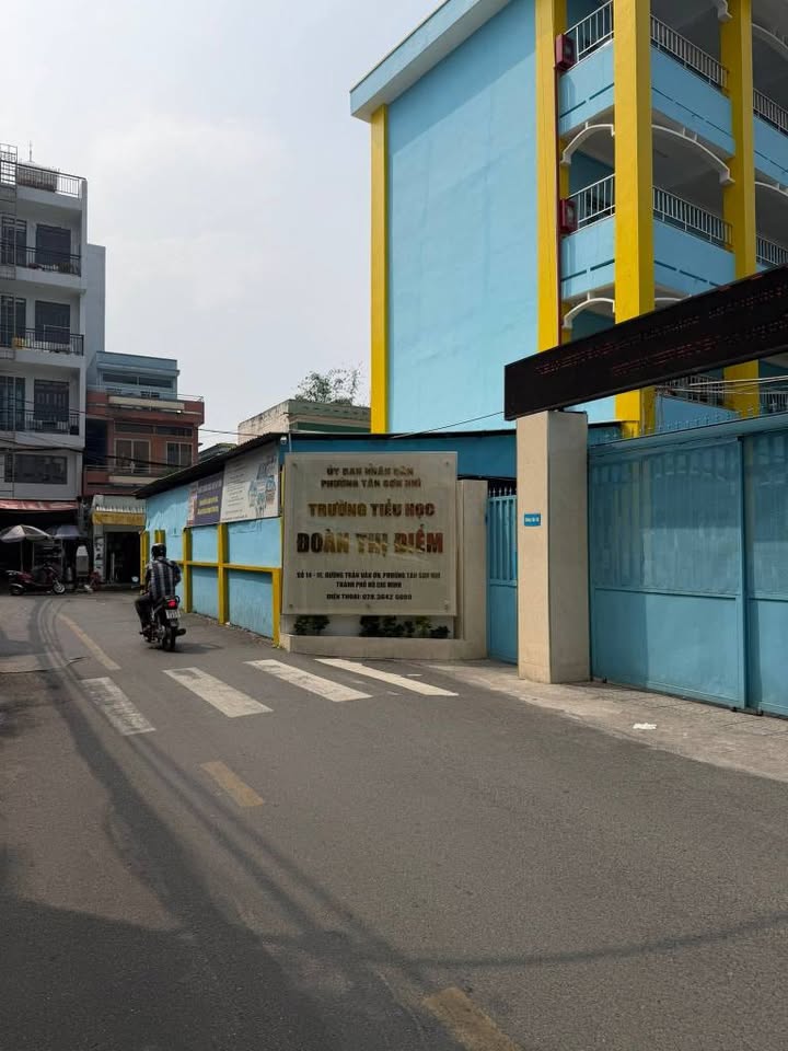 Bán nhà hẻm 34E Trần Văn Ơn, Tân Sơn Nhì, 24m² - Nhà đẹp, an ninh, giá tốt!