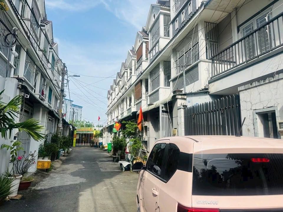 Nhà đẹp hẻm xe hơi đường 160, Tăng Nhơn Phú A, 60m² giá 6 tỷ - Sổ hồng riêng, hoàn công đủ!