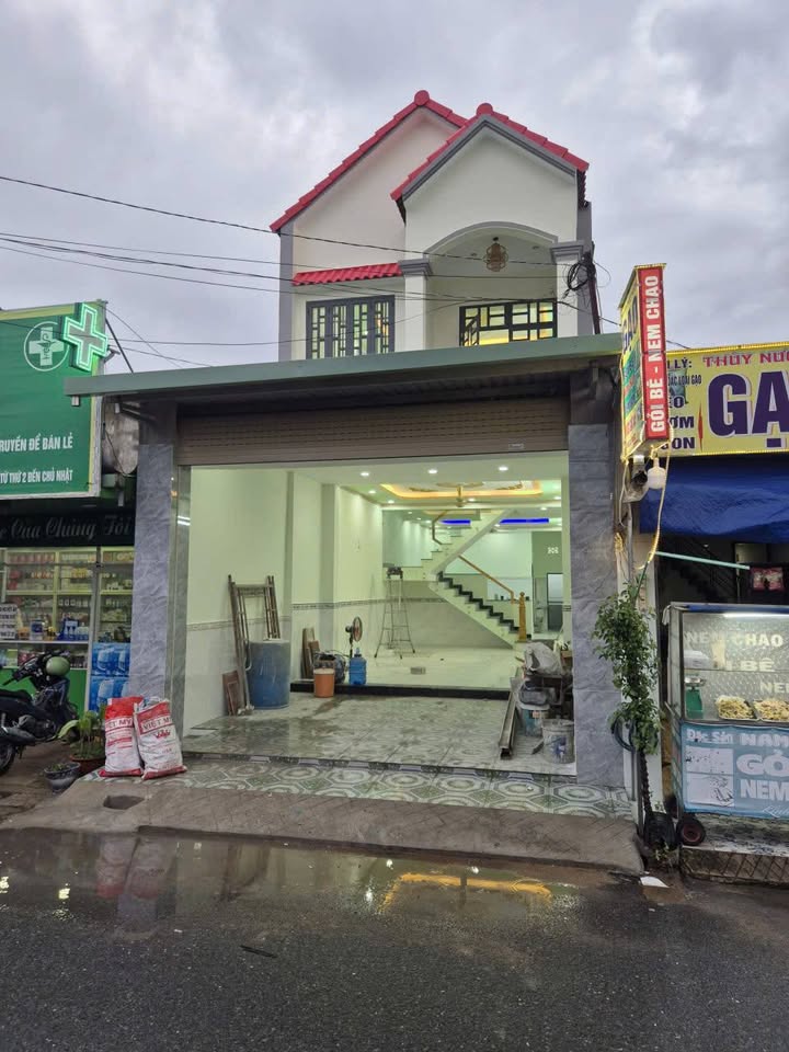 Nhà mặt tiền Cây Da Tân Đông Hiệp 102m² giá 6.5 tỷ - Kinh doanh sầm uất!