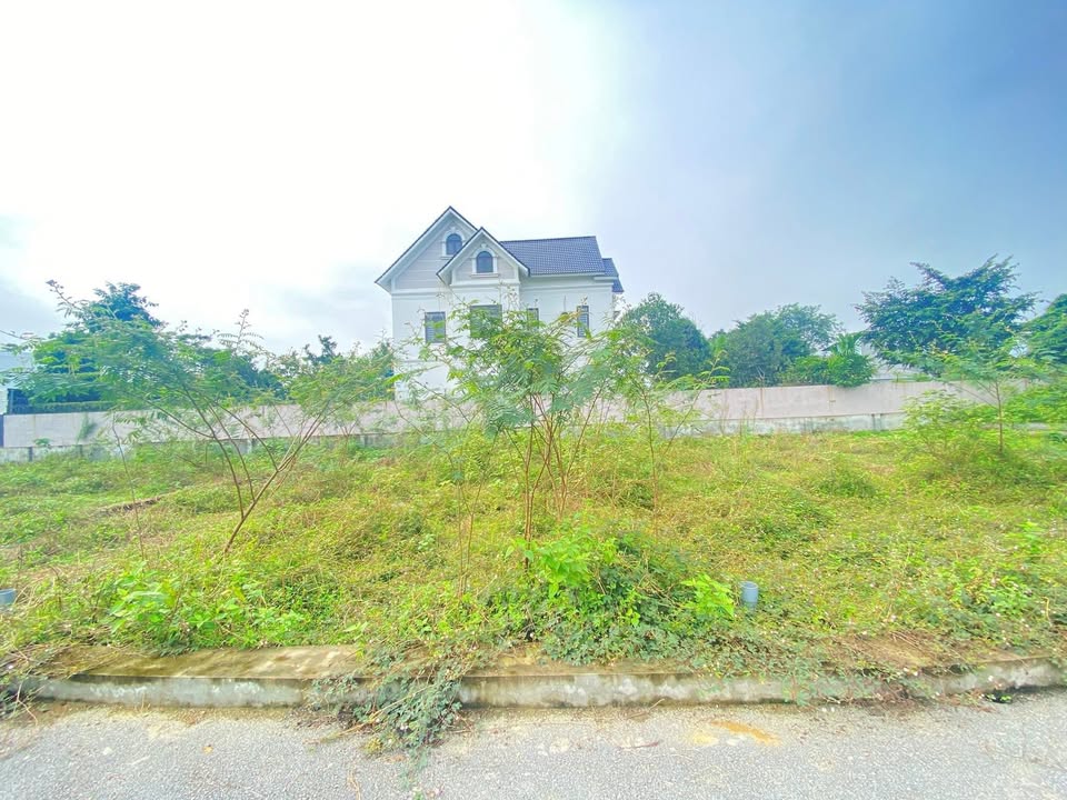 Đất nền Đồng Trúc Thạch Thất 100m² giá chỉ 4x triệu - Vị trí đắc địa gần Metro!