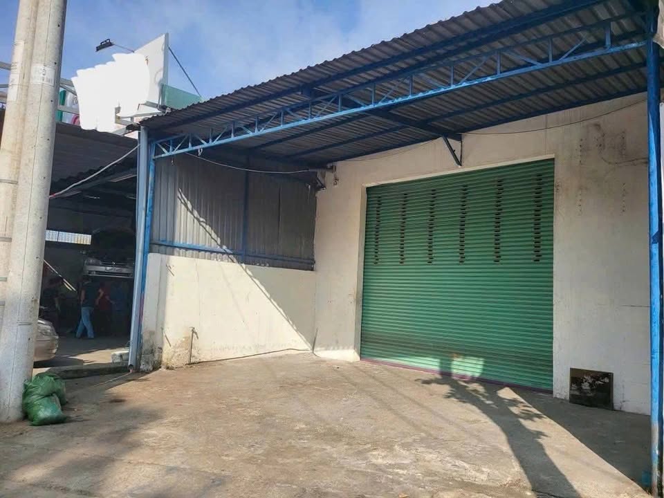 Cho thuê nhà kho mặt bằng kinh doanh Hiệp Thành 240m² - Đường lớn thuận tiện!