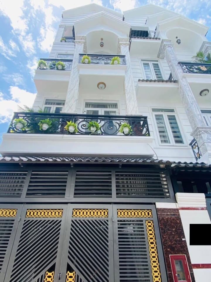 Nhà phố Gò Vấp 50m² giá 6.7 tỷ - Hẻm ô tô, nội thất đầy đủ!