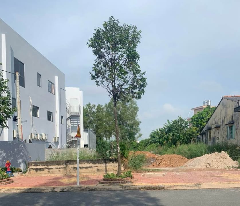 Đất mặt tiền đường Lào Cai, phường Chánh Nghĩa, Thủ Dầu Một 1216m² - Cơ hội đầu tư hấp dẫn!