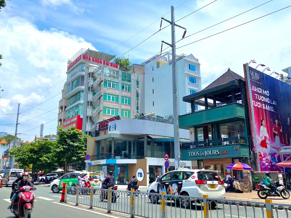 Mặt tiền kinh doanh Nguyễn Thị Minh Khai 200m² giá thỏa thuận - Cơ hội đầu tư không thể bỏ lỡ!