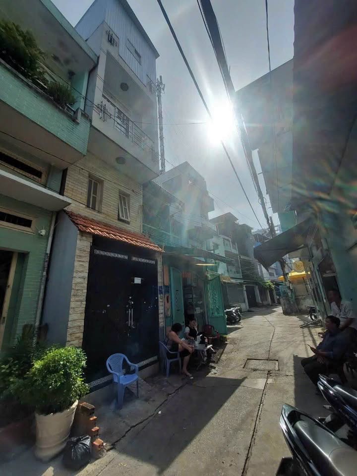 Nhà riêng Phú Trung Tân Phú 35m² giá 3.45 tỷ - Hẻm xe hơi thông thoáng!